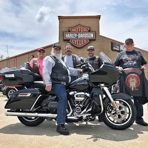 Meet your Posher, Tom